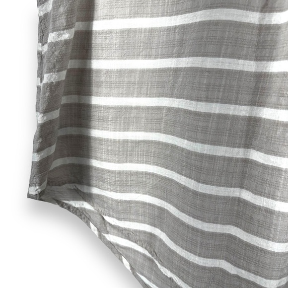 Torrid Textured Woven Button-Front Pocket Camp Shirt, Tan Stripe, Size 1/1X - Picture 9 of 14